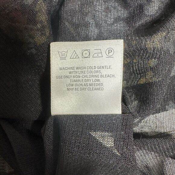 Anthropologie Akemi + Kin Adria Smocked Floral Blouse Size Large Black Splitneck - Picture 13 of 14